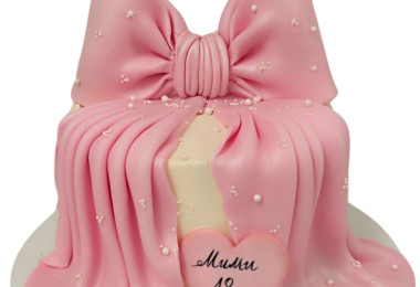 Декорирани торти за поводи /Кръщене, Годишнина, Завършване, Дипломиране/